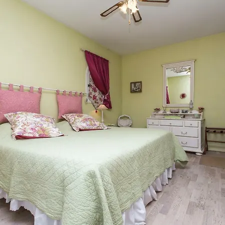 Mas Du Roc Bed & Breakfast Grasse Exterior photo
